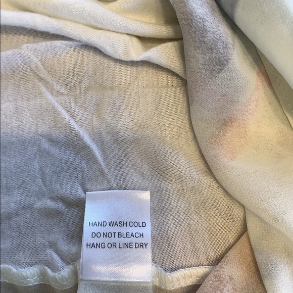 Chloe K Sheer Sleeveless Summer Top Colorful and Fun. Unique Size Small - Picture 5 of 6